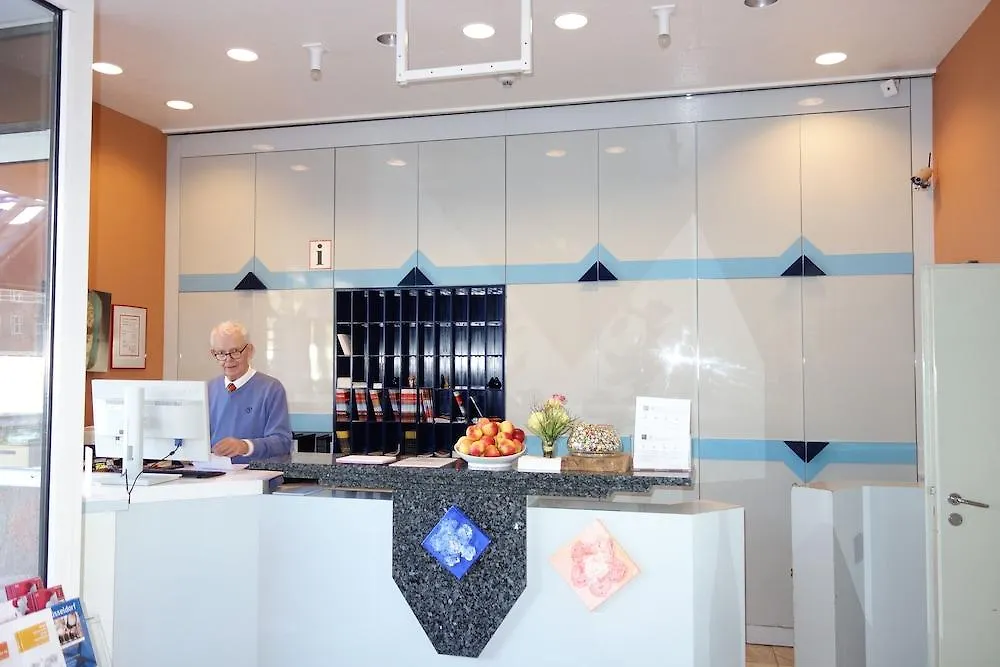 Kastens Hotel Düsseldorf 4*,  Almanya